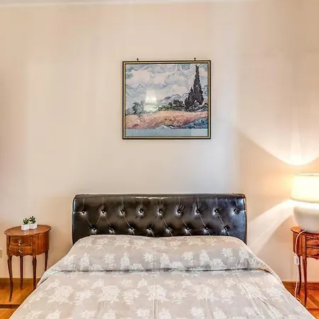 Xx Sett Flat By Barberini Trevi Fountain アパート
