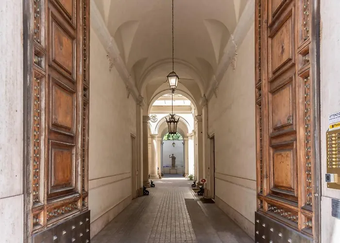 Xx Sett: Flat By Barberini Trevi Fountain